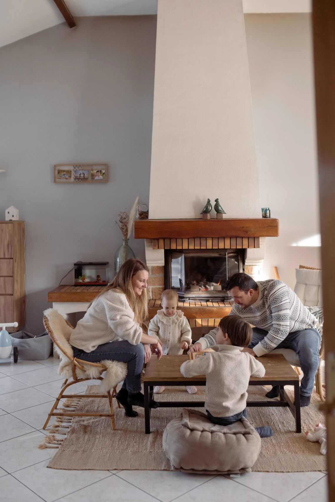 Une séance photo en famille autour du feu, à domicile à Geneston, loire-atlantique